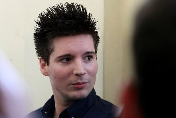 Hacker phoi bay su gian lan cua Man City la ai? hinh anh