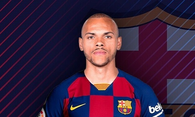 Barca mua tan binh anh 1