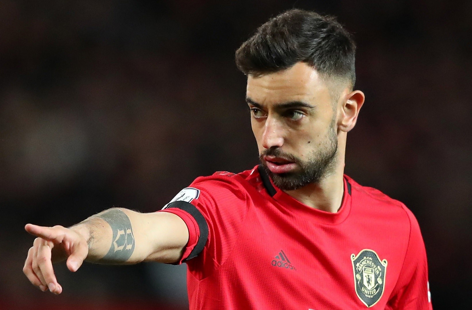 'Bruno Fernandes thi dau thong minh giong Paul Scholes' hinh anh