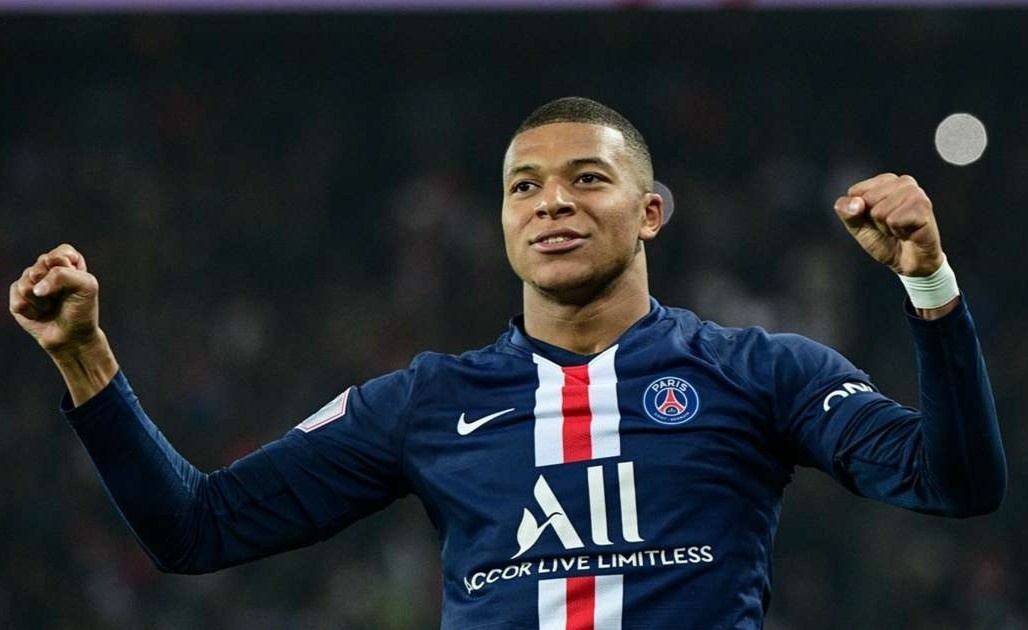 Ronaldo: 'Mbappe la hien tai va tuong lai' hinh anh