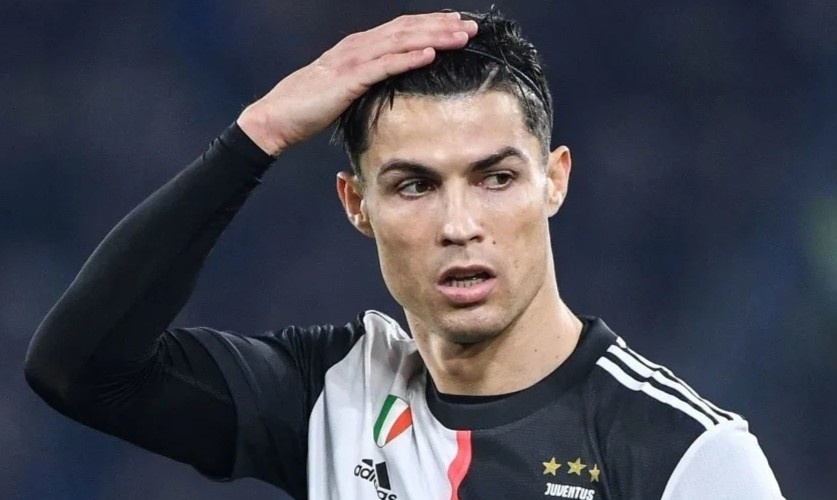 Bong da Italy hon loan vi virus corona hinh anh