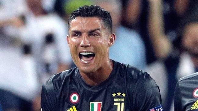 Dap an cau thu hay nhat lich su bi trao tu Messi thanh Ronaldo hinh anh