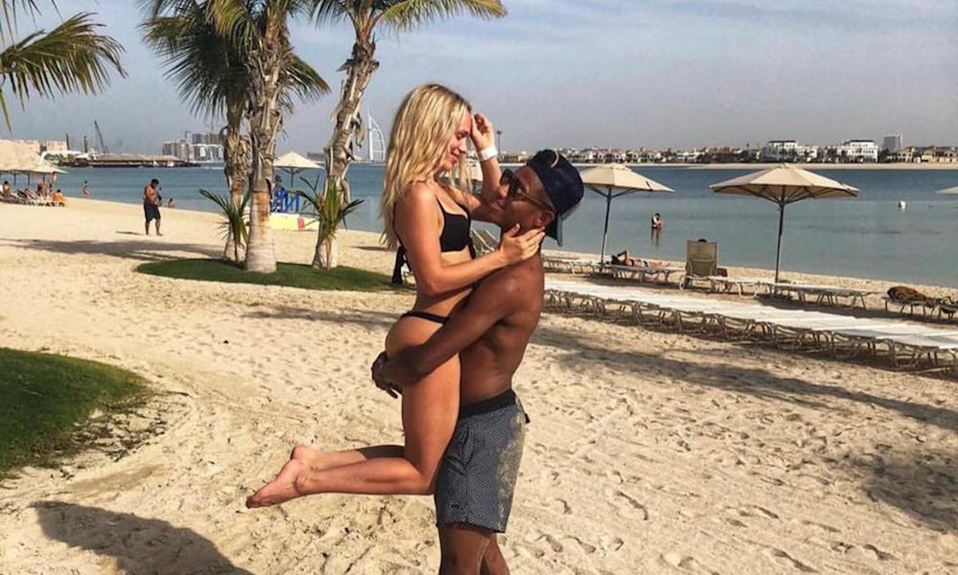 sao Ajax cua do ban gai anh 4