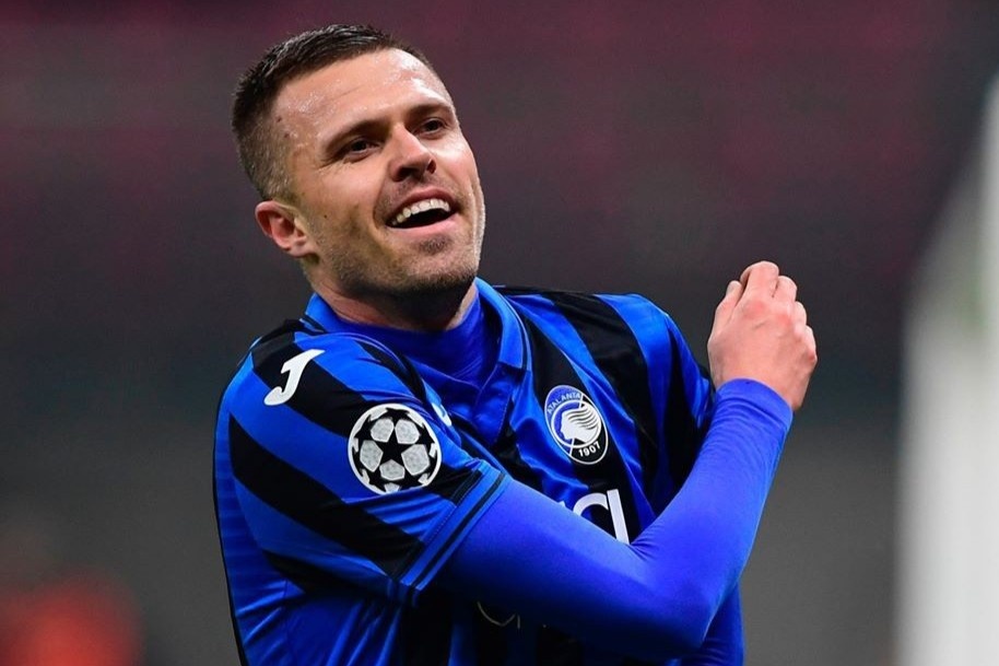 Cu poker cua Ilicic va ngay Atalanta lam rung chuyen chau Au hinh anh