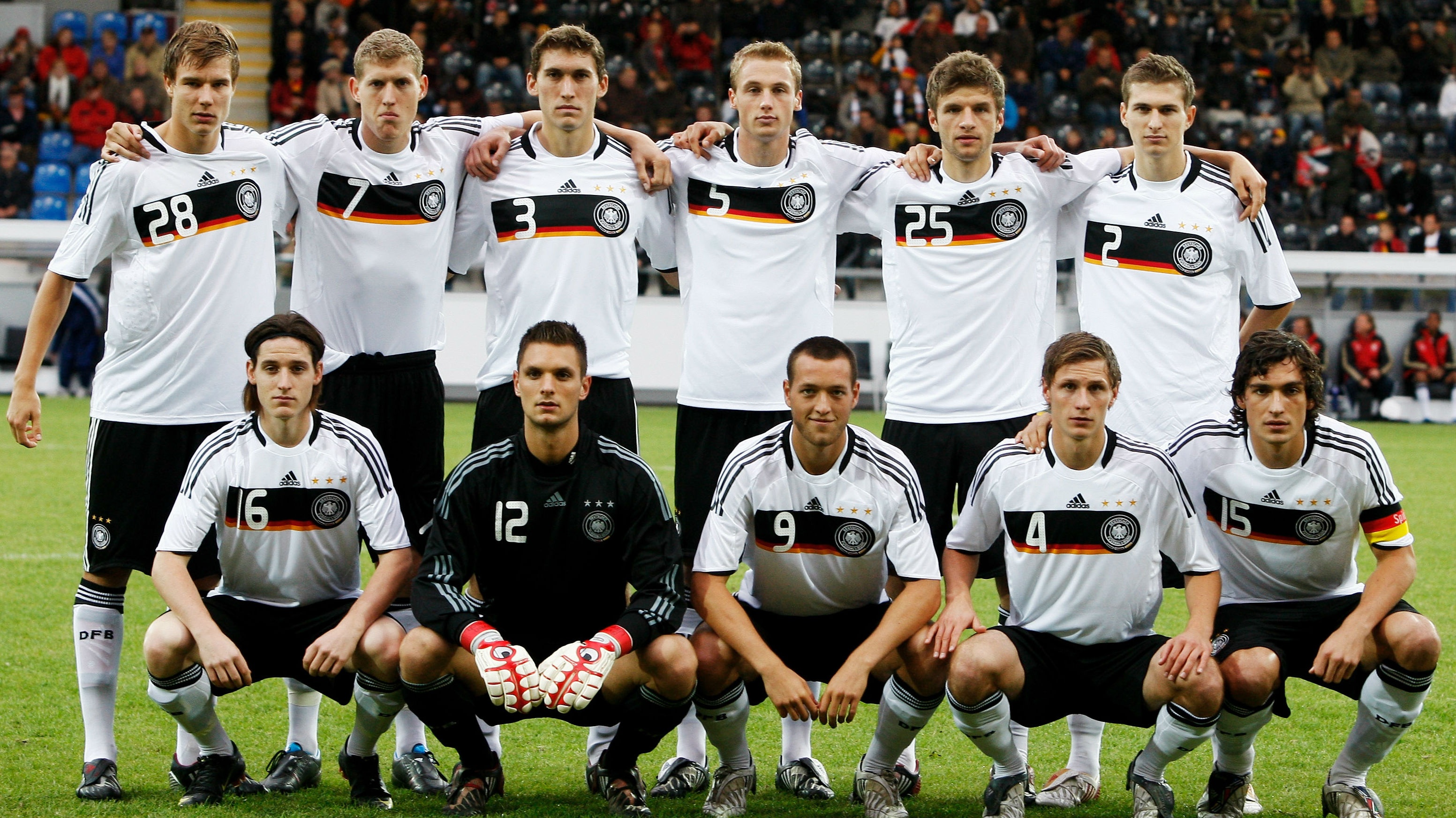 A quan Bundesliga truot thu viec tai Viet Nam anh 1