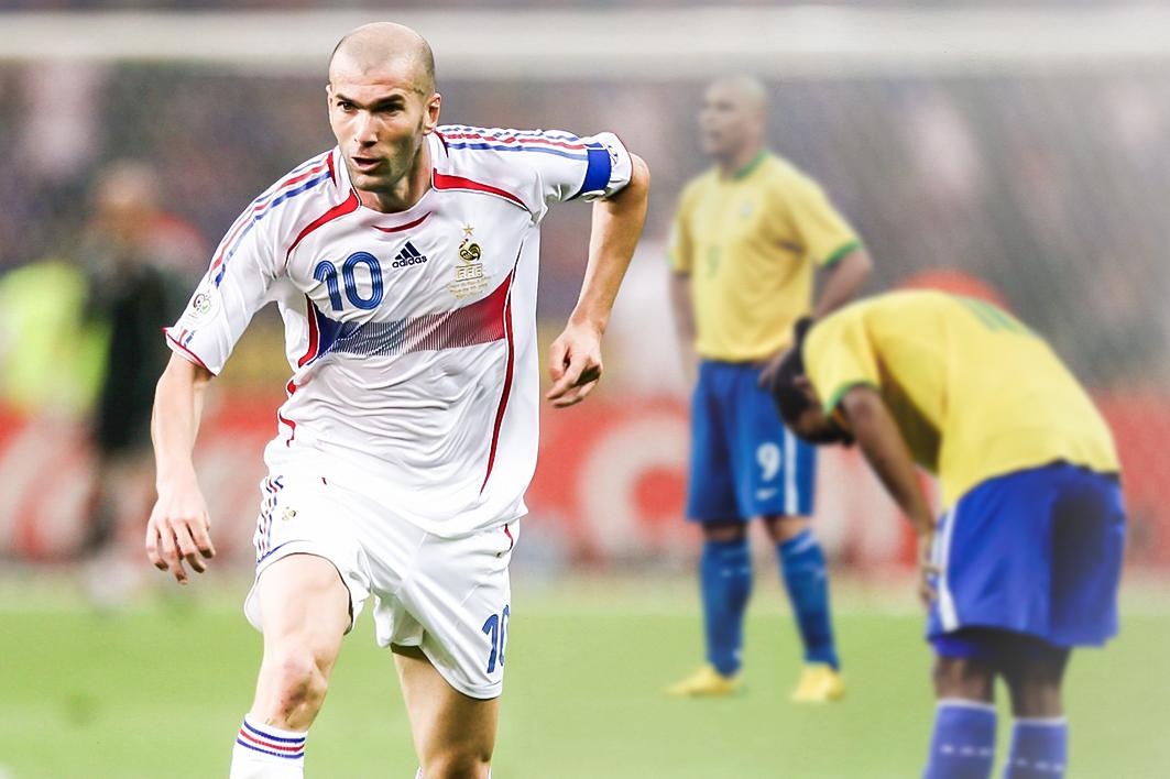 Ngay Zidane khuat phuc ca Ronaldinho lan Ronaldo hinh anh