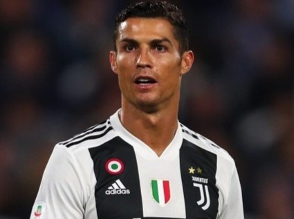 Dybala: 'Ronaldo bi ghet tai Argentina' hinh anh