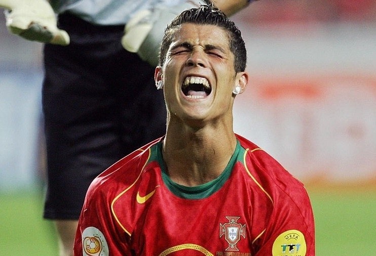 8 that bai dang quen trong su nghiep cua Ronaldo hinh anh