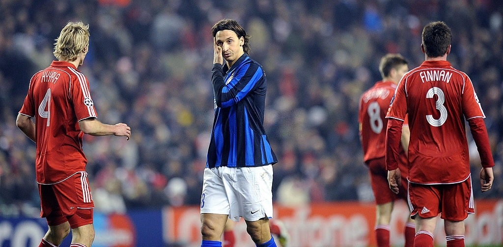 Ronaldo,  Messi anh 7