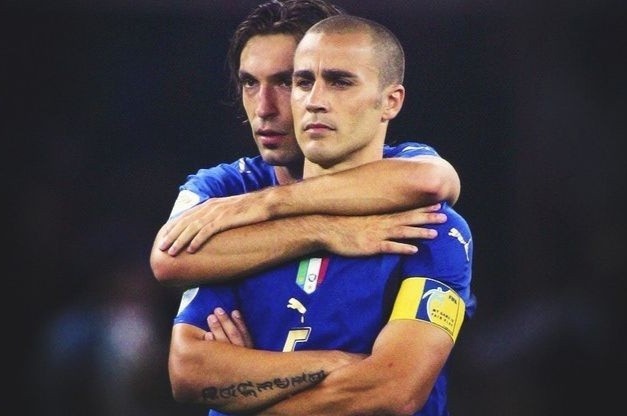 Cannavaro treu dua Pirlo la ga khon vui tinh hinh anh
