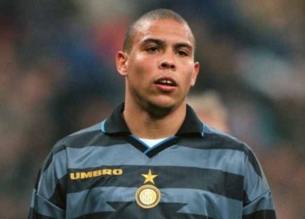 Vi sao Ronaldo 'beo' bi CDV Inter cam ghet hinh anh