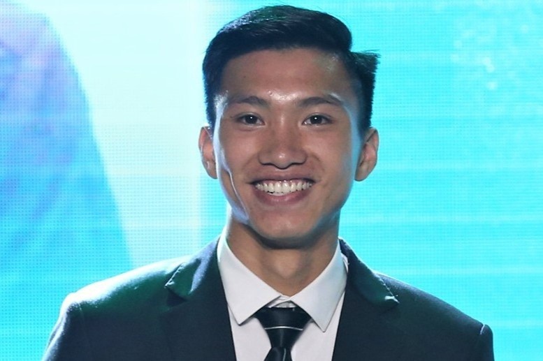 Van Hau lap ky tich chua tung co trong lich su bong da Viet Nam hinh anh