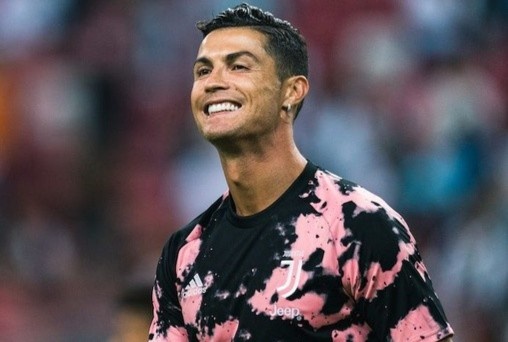 'Chi nhung ke ghen ty moi khong yeu Ronaldo' hinh anh