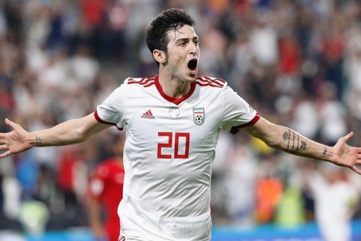 Arsenal tinh mua cau thu tung 2 lan pha luoi tuyen Viet Nam hinh anh