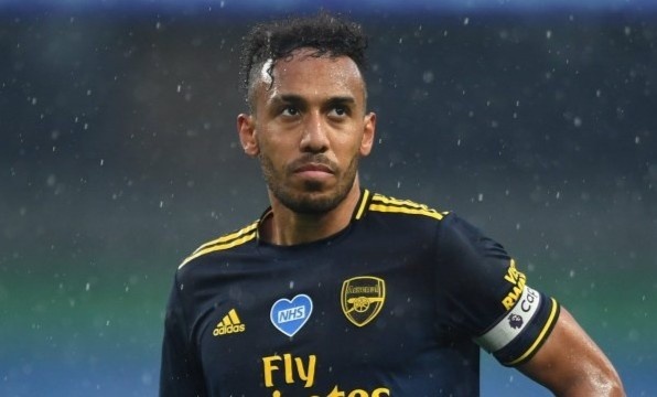 Arsenal chiu thiet vi xet nghiem Covid-19 sai cho cau thu hinh anh