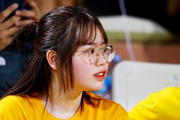 Quang Hai bi Huynh Anh huy theo doi sau khi lo tin nhan rieng tu hinh anh