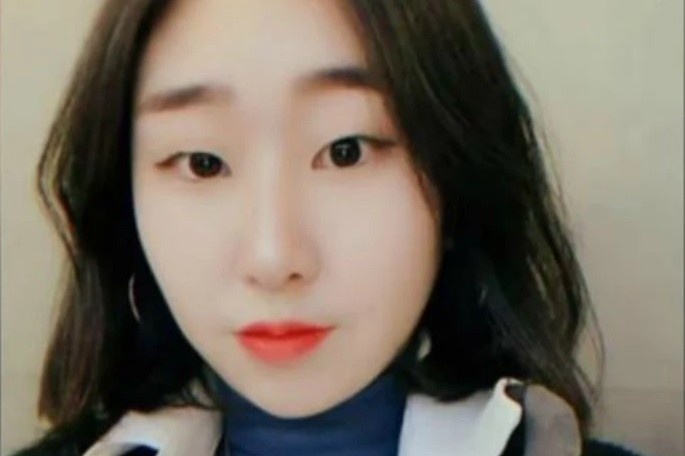 VDV Han Quoc tu tu vi bi HLV quay roi va danh dap hinh anh