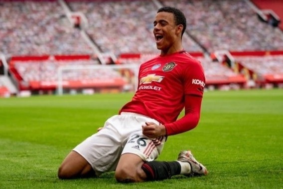 Mo xe Man United sau mot tran tung bung hinh anh