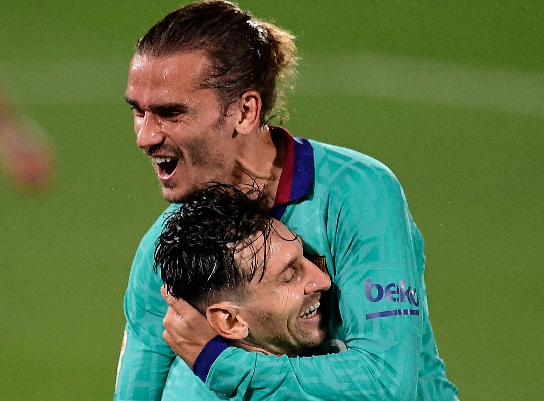 Messi dap tan tin don mau thuan voi Griezmann hinh anh