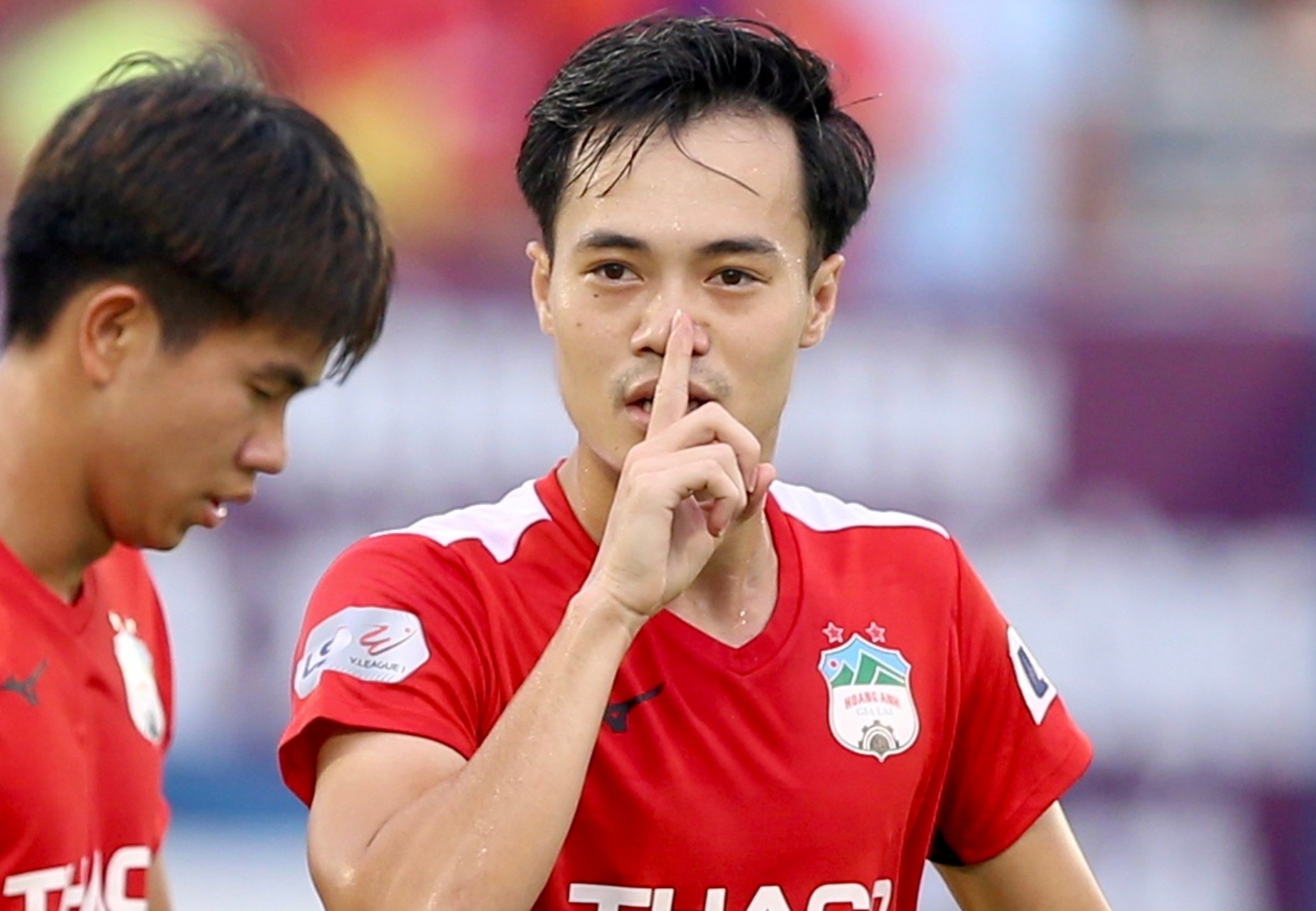 Van Toan, Xuan Truong toa sang giup HAGL co 1 diem truoc Binh Duong hinh anh