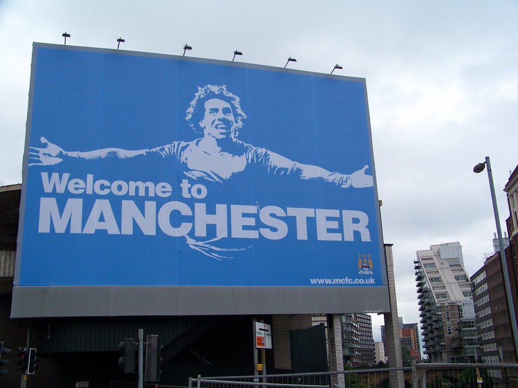 Man City thoat an phat anh 3