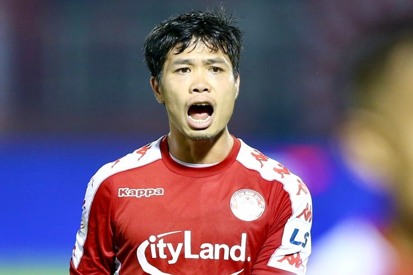 Vi sao Cong Phuong va dong doi bi CLB Ha Noi de bep 3-0? hinh anh