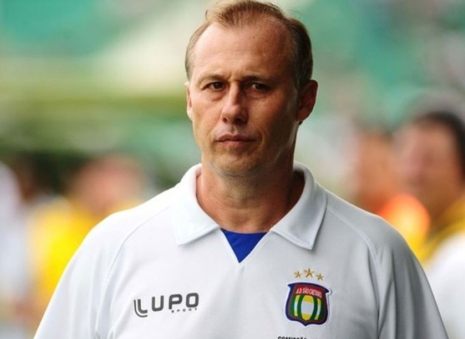 Lo dien tan HLV nguoi Brazil cua CLB TP.HCM hinh anh