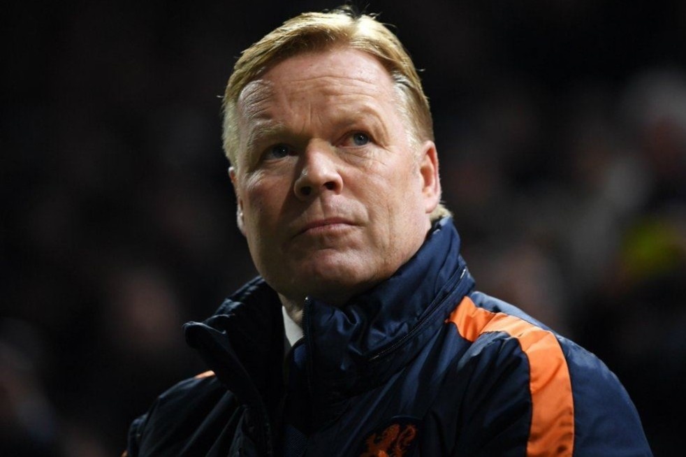 HLV Koeman co phai cuu tinh cua Barca? hinh anh