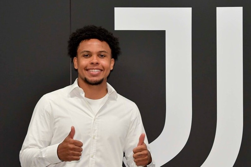 Juventus co tan binh dau tien duoi thoi HLV Pirlo hinh anh