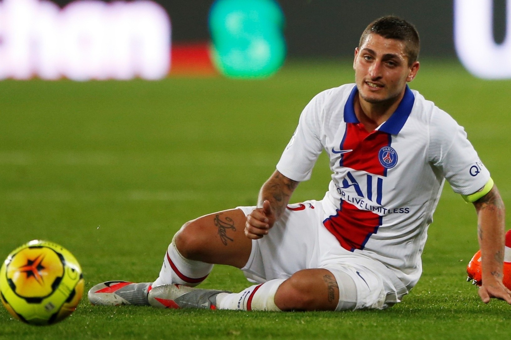 PSG thua tran ra quan tai Ligue 1 hinh anh