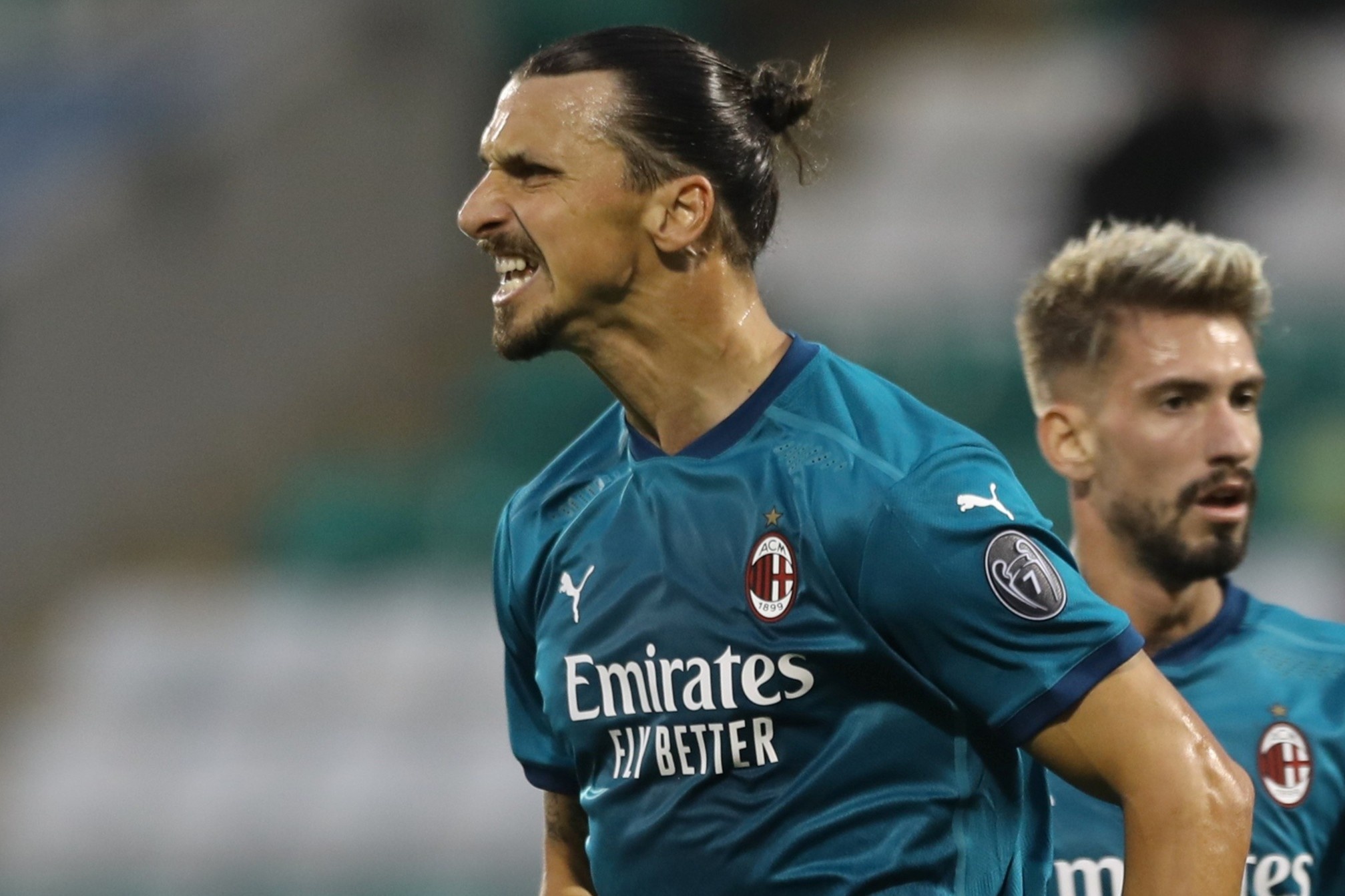 Ibrahimovic ghi ban cho Milan o cup chau Au sau hon 3.000 ngay hinh anh