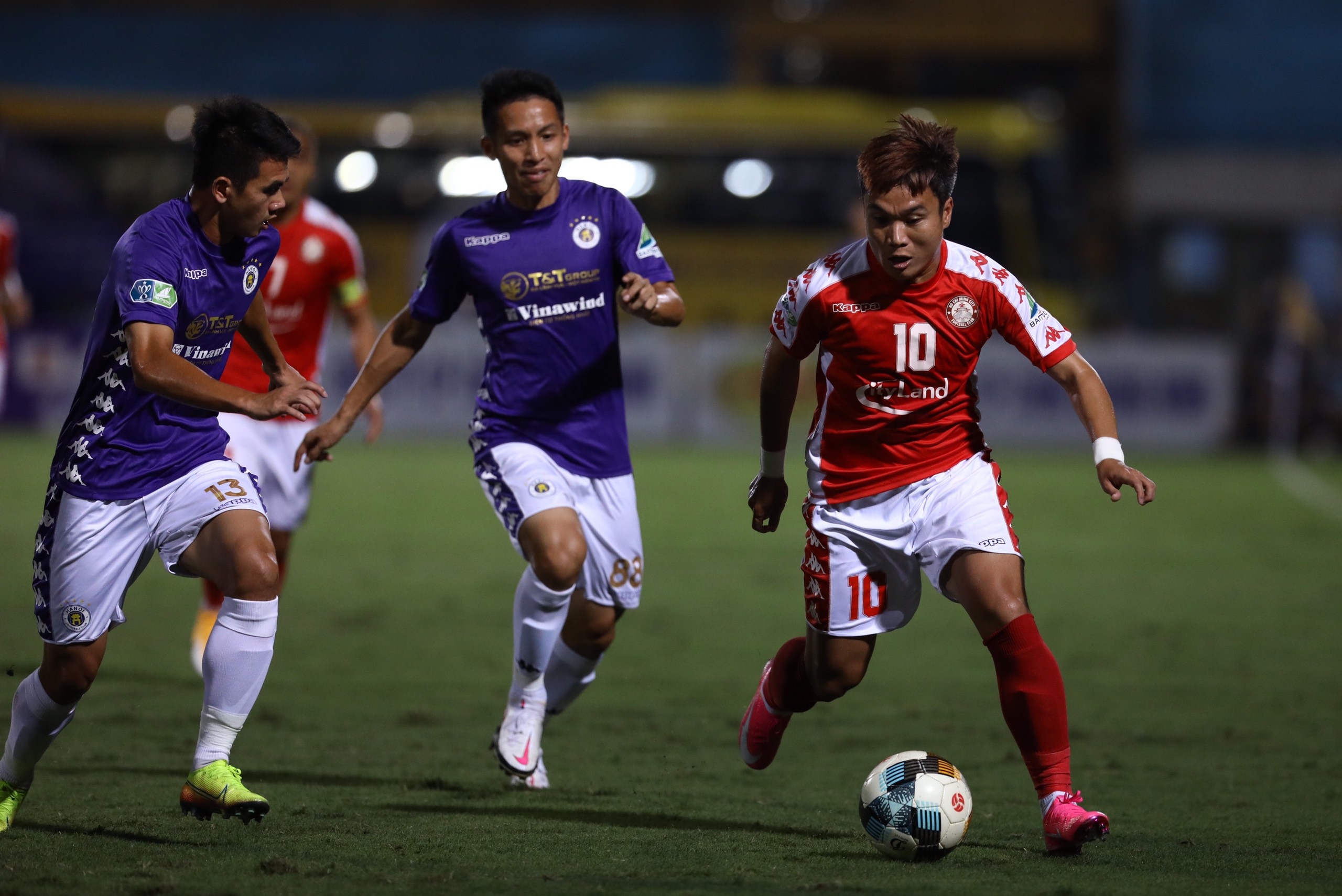 CLB Ha Noi vs CLB Viettel anh 4