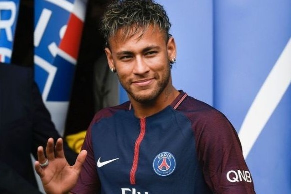 10 thuong vu ban cau thu dat nhat cua Barca hinh anh