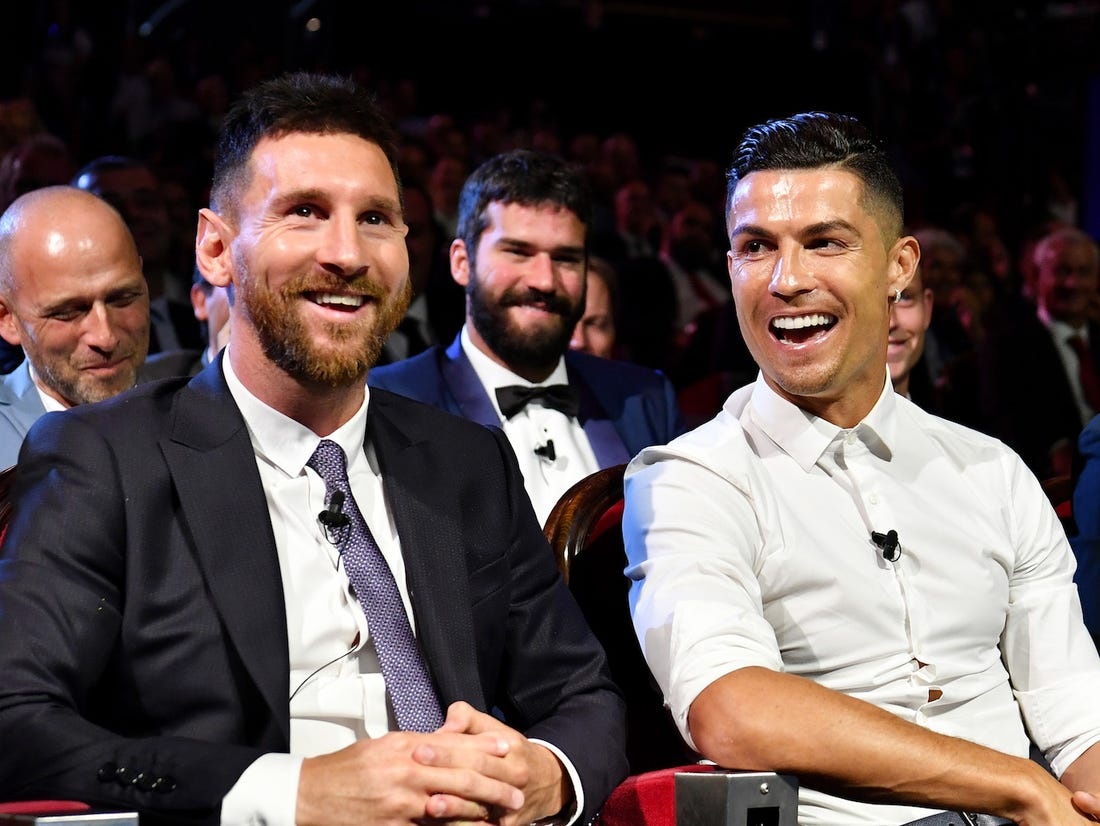 Messi: 'Toi mong Ronaldo som khoi benh' hinh anh