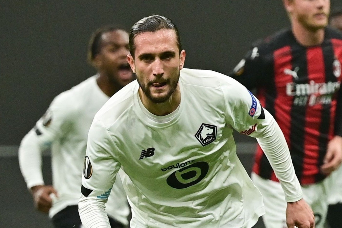 Cau thu Lille lap ky luc sau cu hat-trick vao luoi AC Milan hinh anh