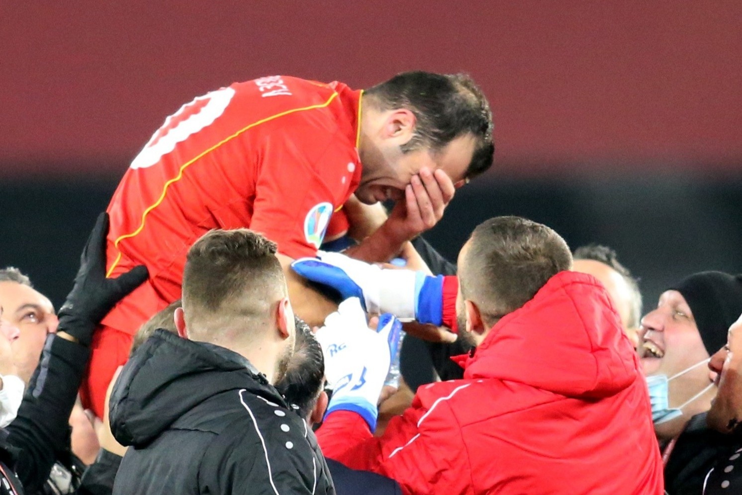 Bac Macedonia gianh ve du EURO 2021 hinh anh