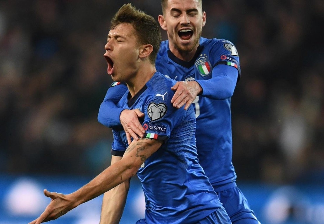 Tuyen Italy dung day tu tro tan hinh anh