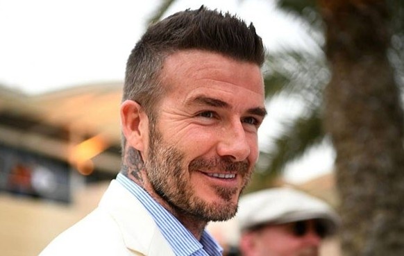 David Beckham kiem bon tien tu FIFA 21 hinh anh