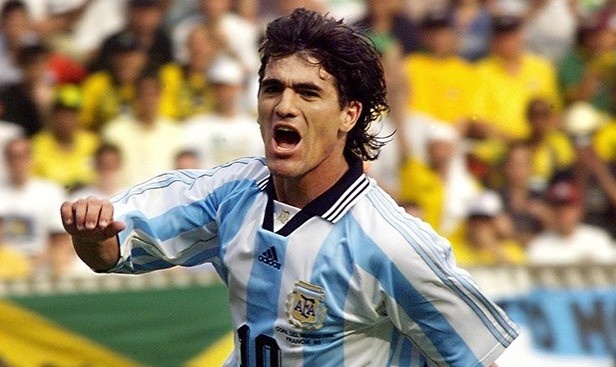 So phan trai nguoc cua nhung 'Maradona moi' hinh anh