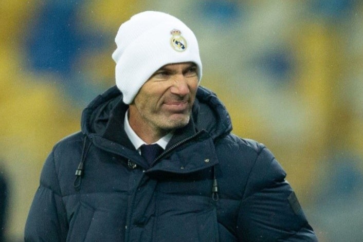 Zidane: 'Toi se khong tu chuc' hinh anh