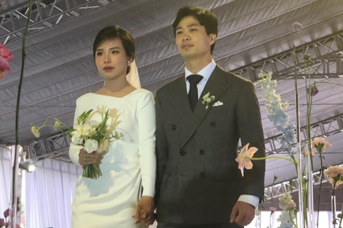 Cong Phuong va Vien Minh hanh phuc ben gia dinh, ban be hinh anh