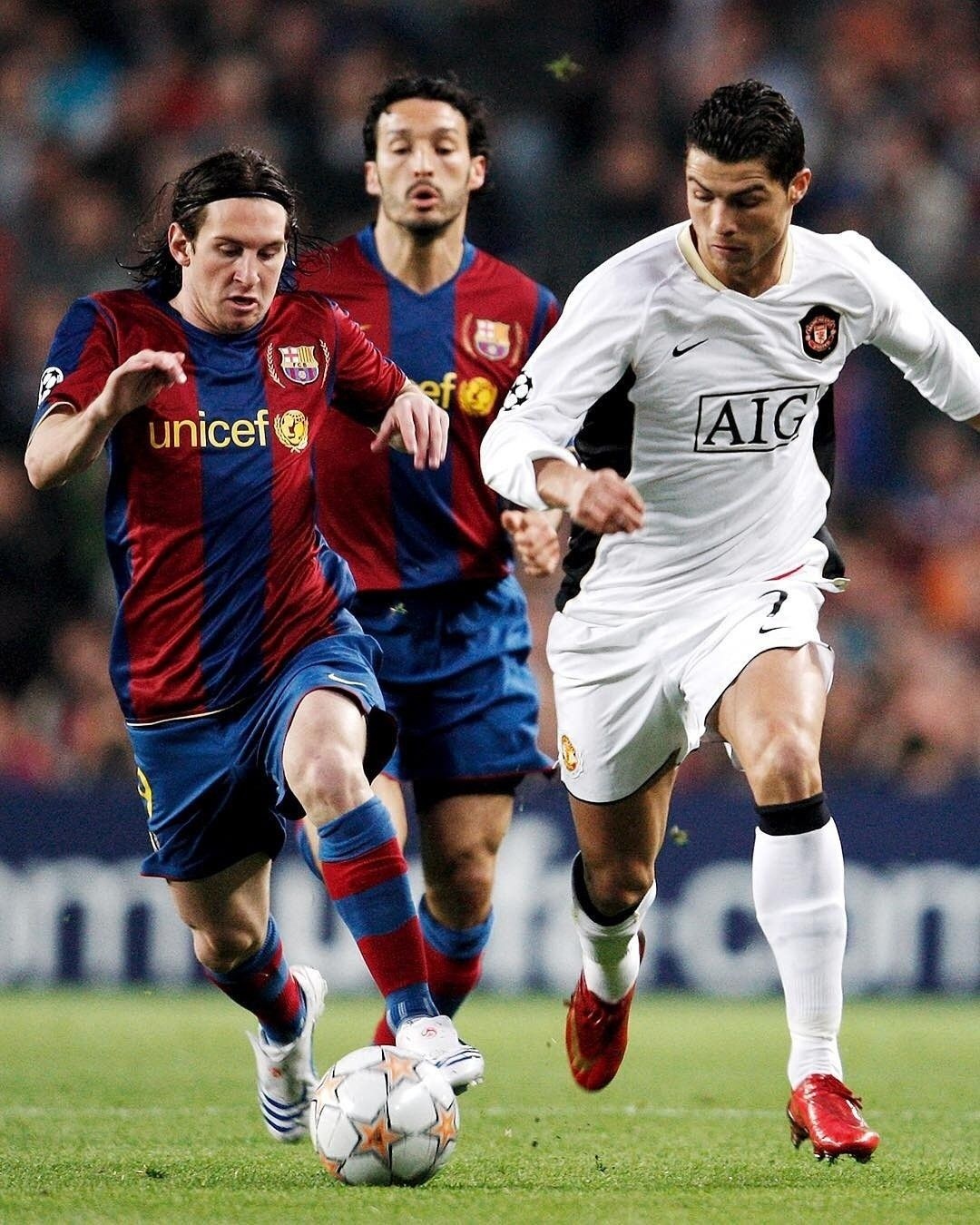 Ronaldo vs Messi anh 1