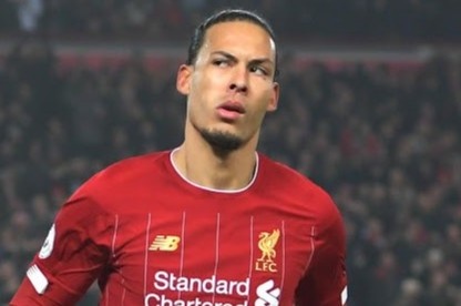 Beckenbauer: 'Van Dijk khong co diem yeu' hinh anh
