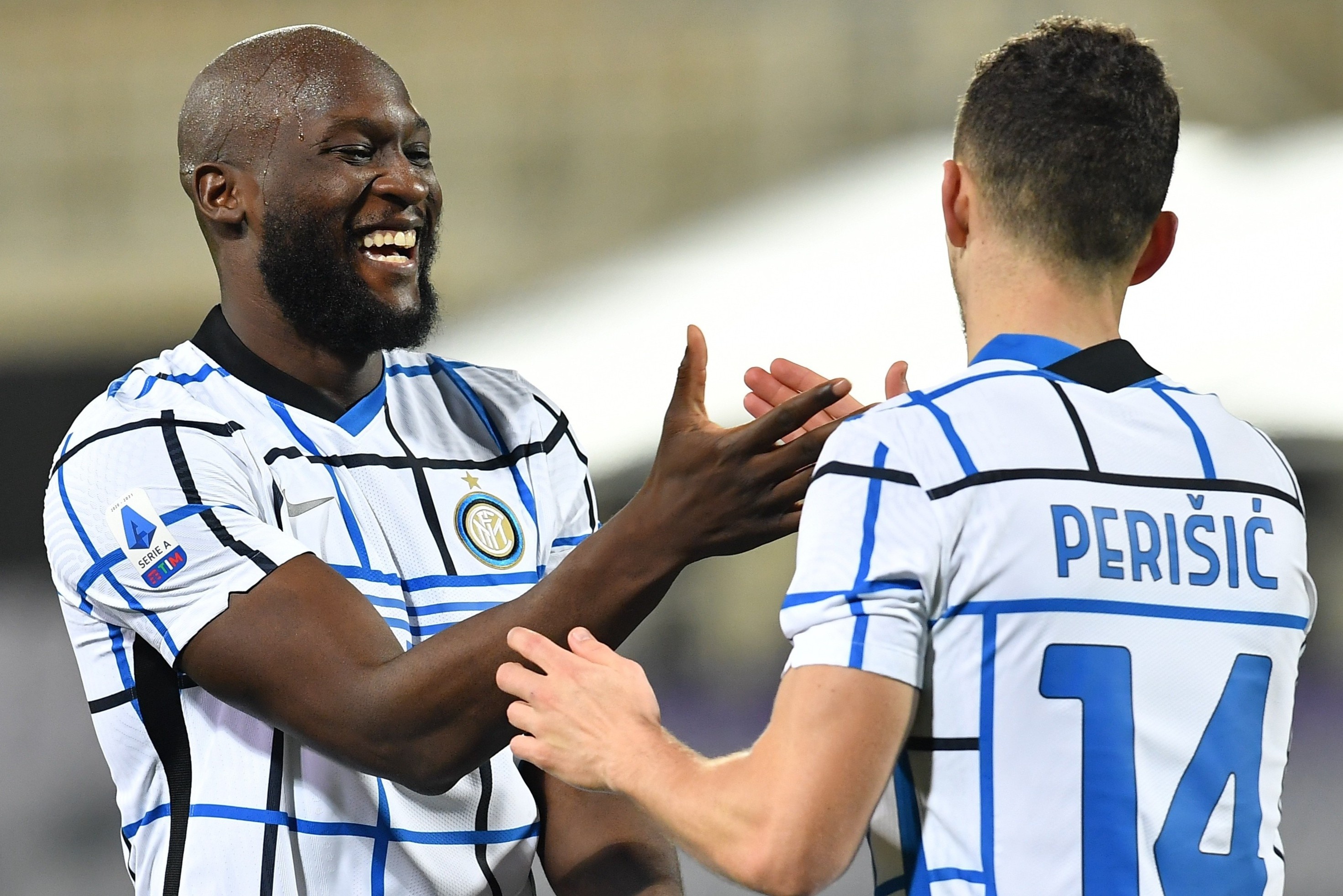 Inter Milan chiem ngoi dau Serie A hinh anh