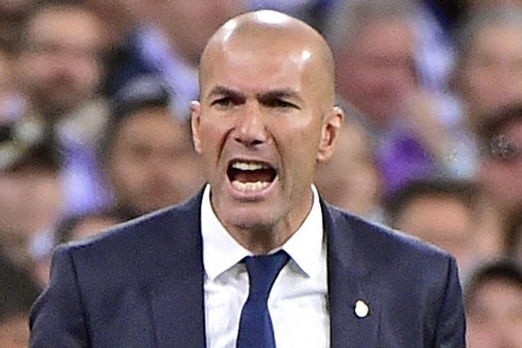 Zidane noi cau trong phong hop bao hinh anh