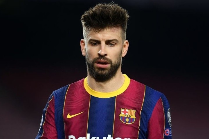 Den luc Barca phai thoat khoi Pique hinh anh