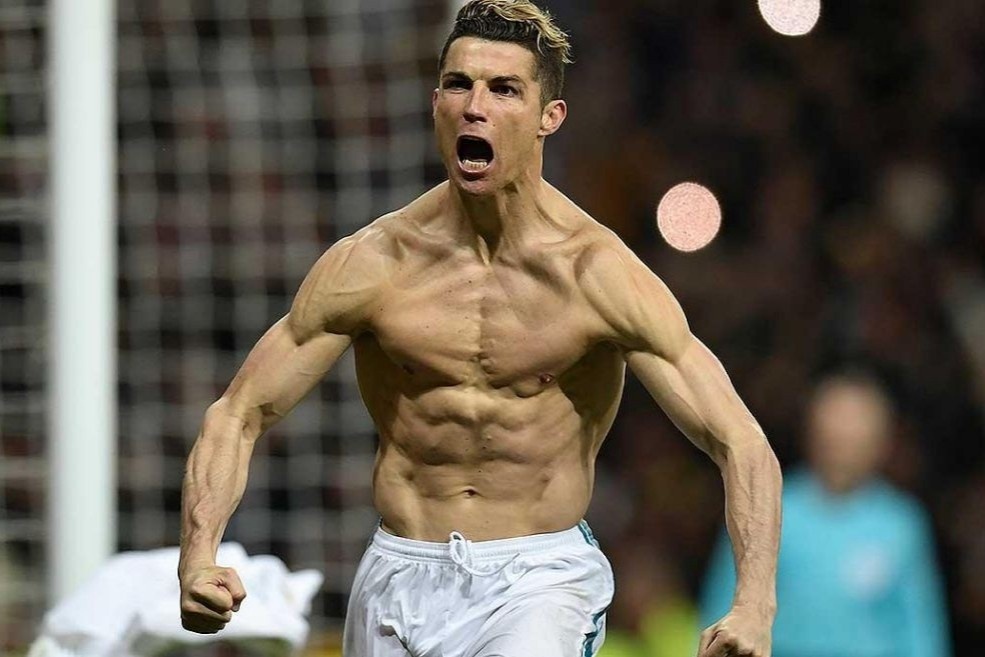 Bon lan Real huong loi tu trong tai tai Champions League hinh anh