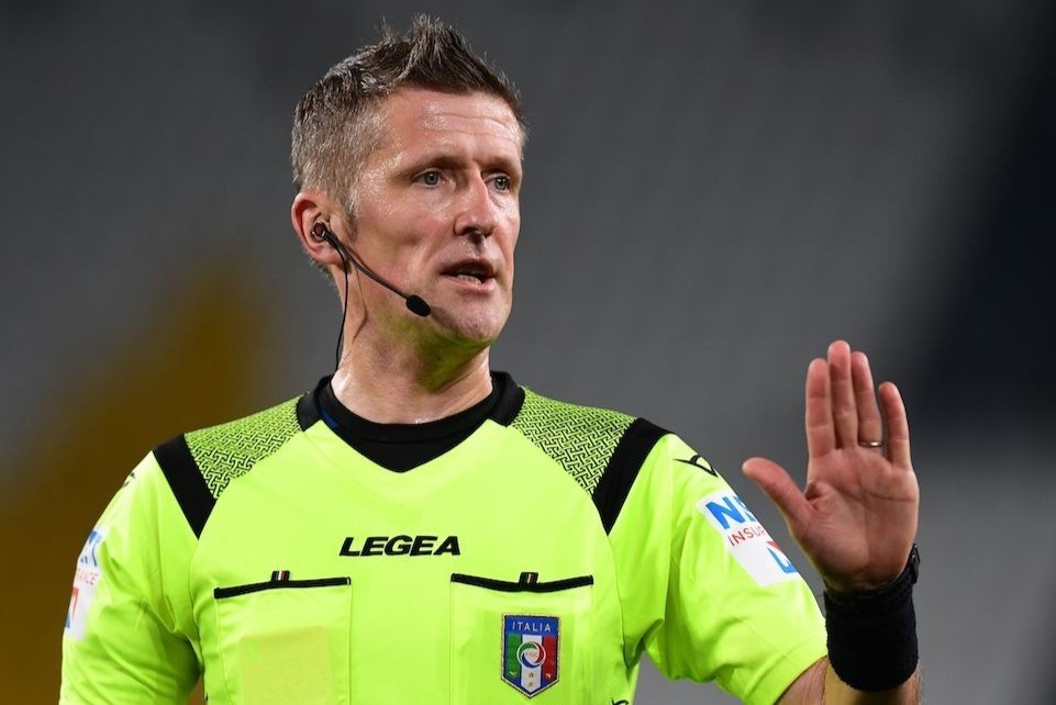 Trong tai nhan sai vi khong rut the do voi cau thu Juventus hinh anh