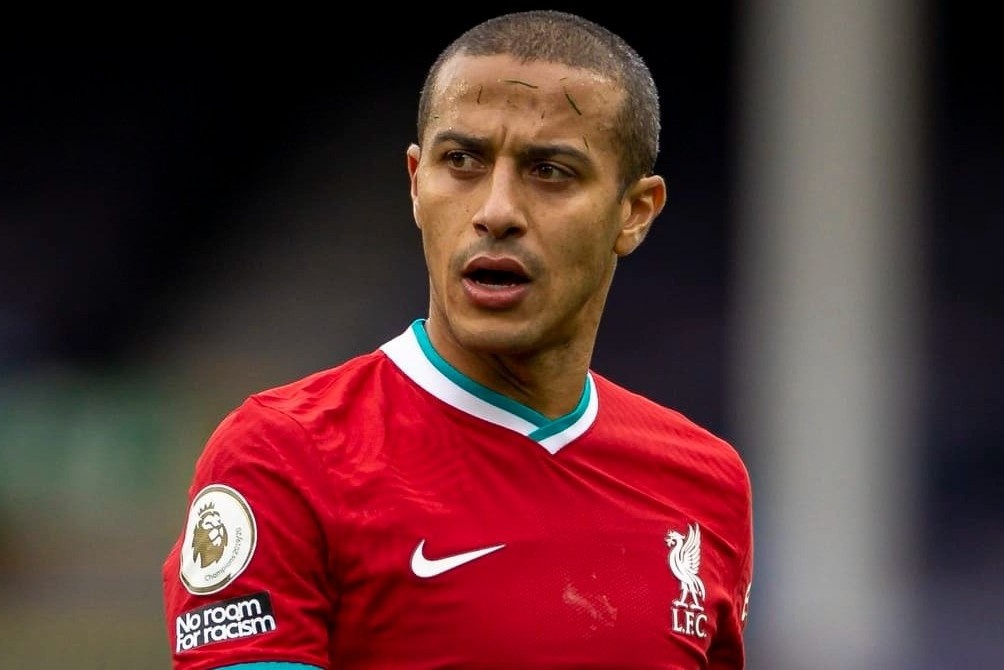 Liverpool mac sai lam voi Thiago? hinh anh