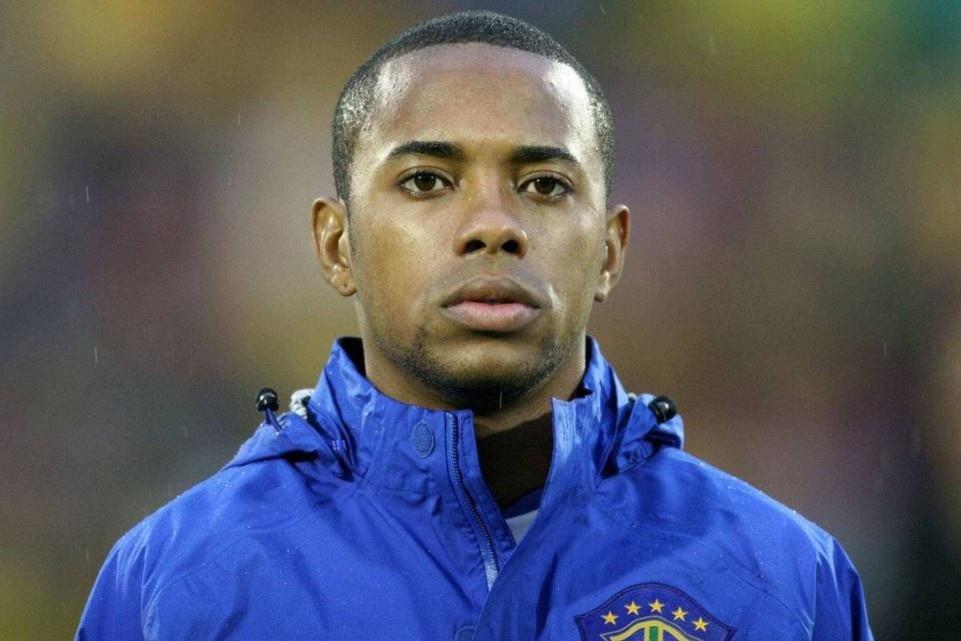 Robinho bi giu nguyen ban an 9 nam tu hinh anh